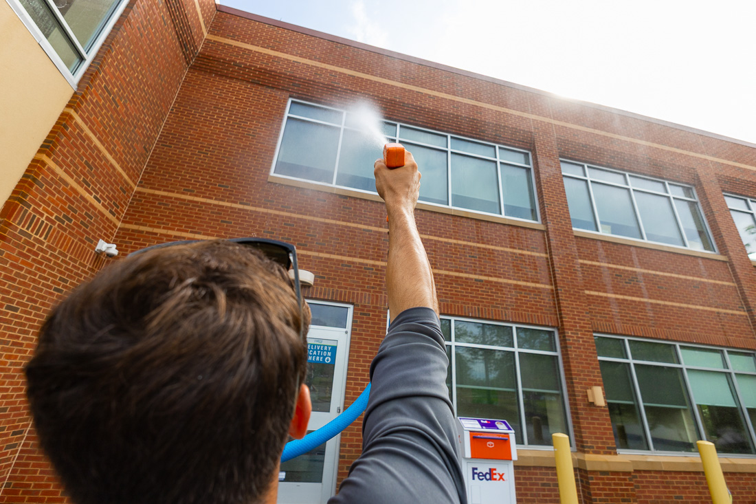 Large-scale commercial pressure washing