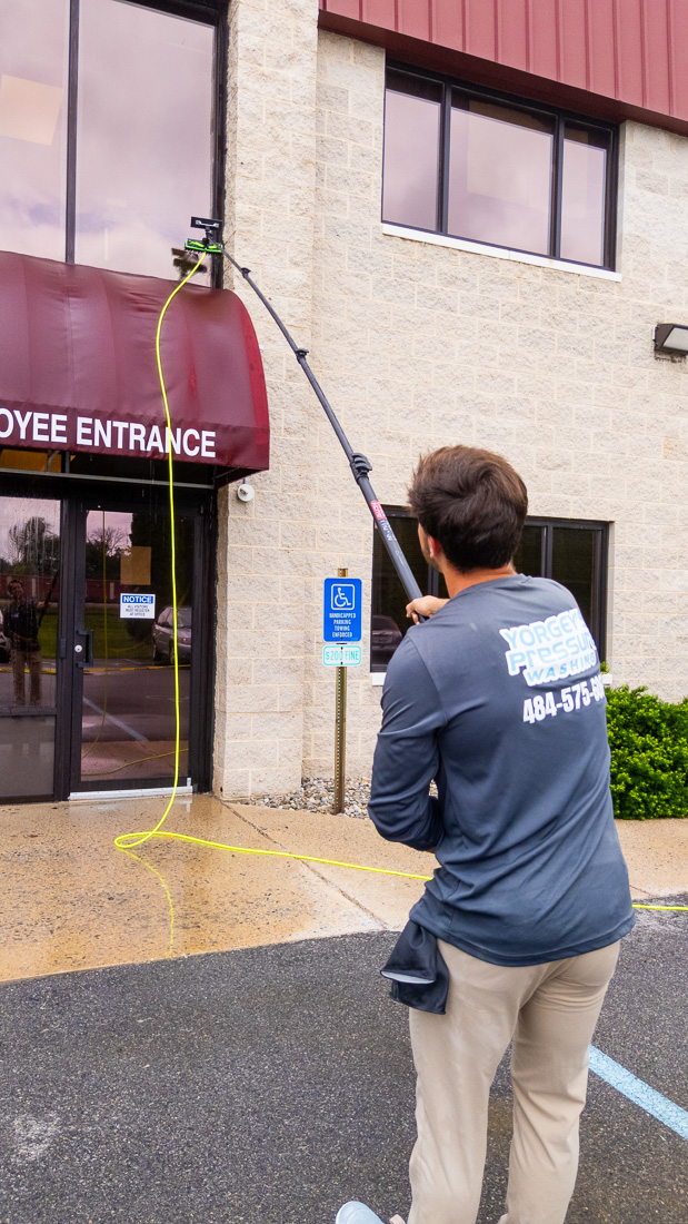 Commercial window washing